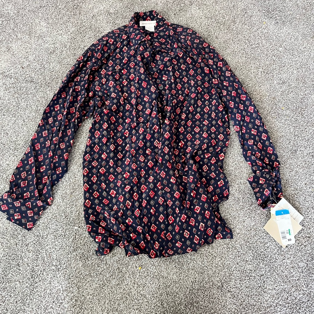 Jones New York silk button up blouse with pads